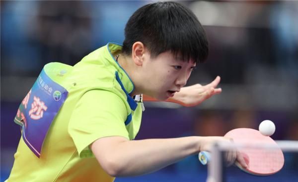 反手|爆大冷！国乒黑马王艺迪轰3-0奥运冠军，孙颖莎每局竟只有3、5分