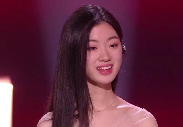 猫眼公司|放弃“千万合同”选择小公司，单依纯又给《中国好声音》上了一课