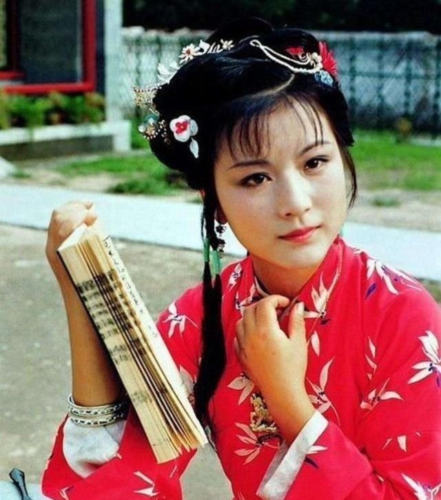 贾宝玉&红楼梦:袭人是如何一步一步变坏的?你看贾宝玉对她的特殊做法