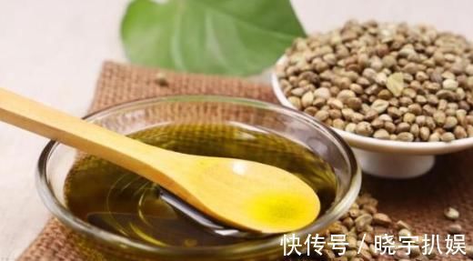 李灿|治便秘“一把手”找到,医生:多喝1水,排泄“畅通无阻”!