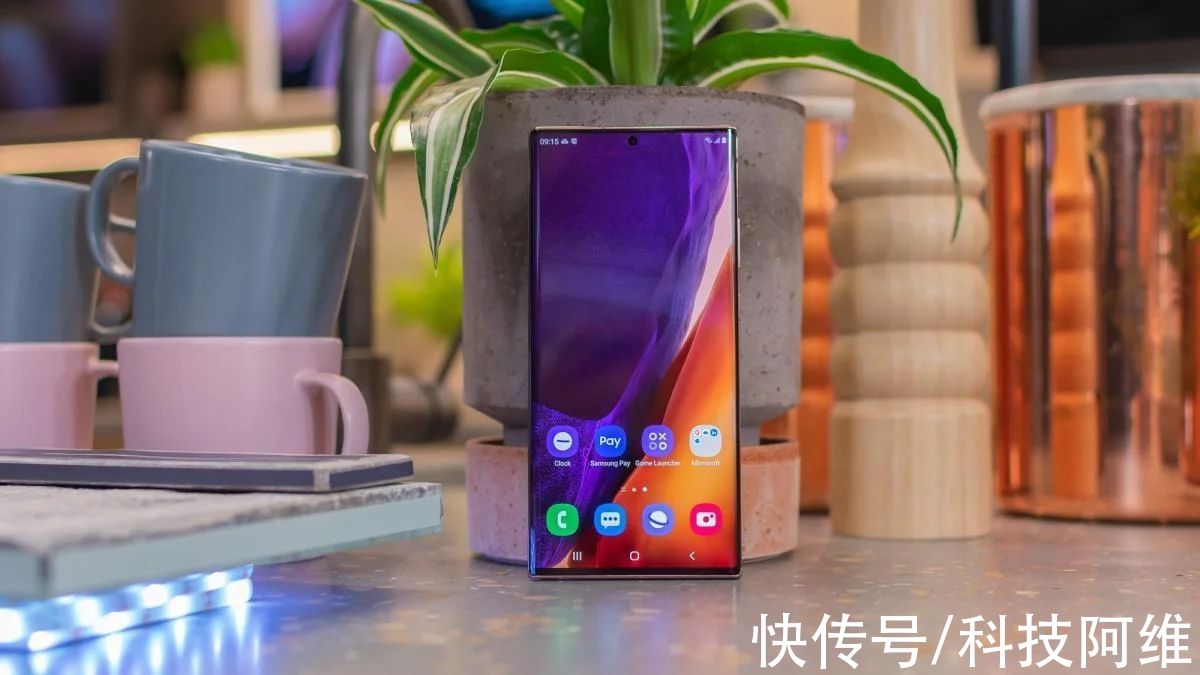 ultr三星开始发力，12GB+256GB+一亿像素，昔日安卓机皇跳水3300元