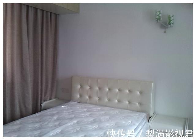 天花板|20W小县城三室二厅装修完毕,40平的大客厅和大露台,被吐槽像KTV