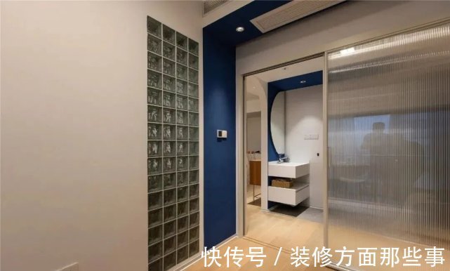 收纳|114m2简约温馨三居,白色+克莱因蓝的搭配,明净又高级!