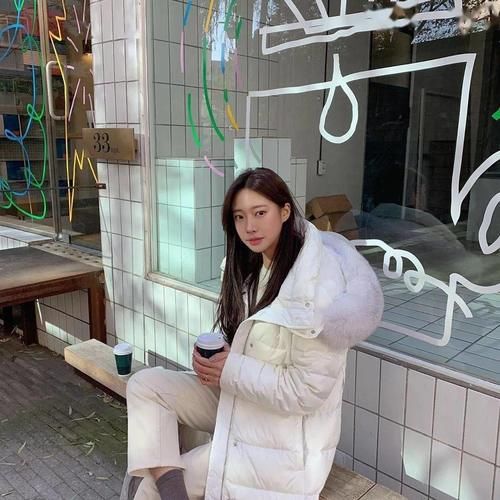 “奶奶裤+大衣”、“奶奶裤+羽绒服”才是真的时尚感十足！