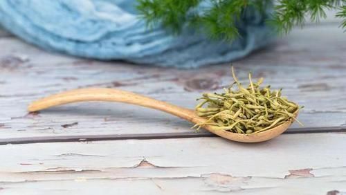 毒素|黄芪和它天生一对，一起泡水喝，排毒降火，肝会对你感激涕零