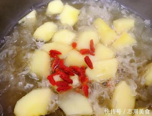 银耳|此果是个宝,熟吃比生吃还有效,三天两头吃一回,脸色好,腰变细