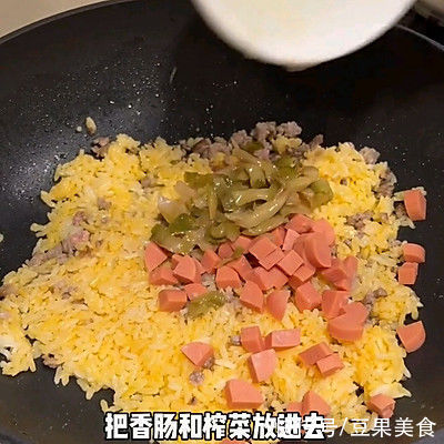 香菜肉沫蛋炒饭