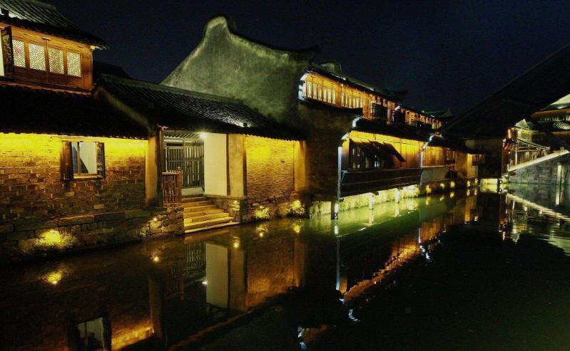 马如龙|李煜很牛的一首词,仅27个字共有3个千古名句,其中一句家喻户晓