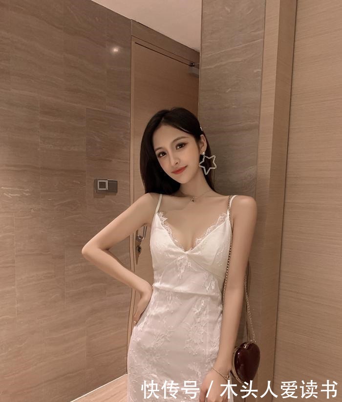  十足|气质小姐姐，身穿白色蕾丝边连衣裙，看着仙气十足！