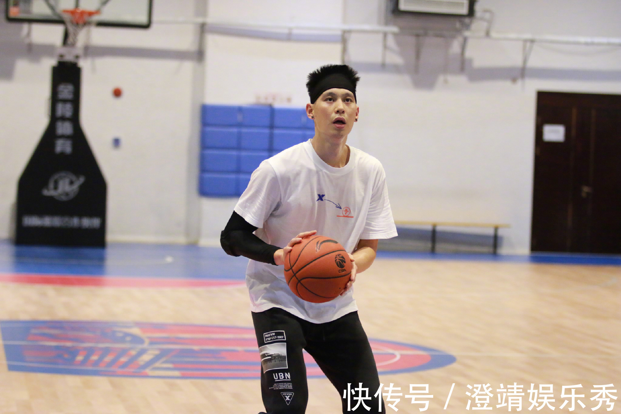 罗斯|热议张伟丽告负,跆拳道女神:你是英雄!林书豪:我觉得48-47赢