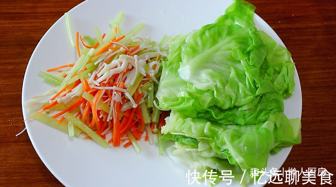 小段|夏天我家就爱这样吃包菜，1.5元一个包菜，人人都吃得起
