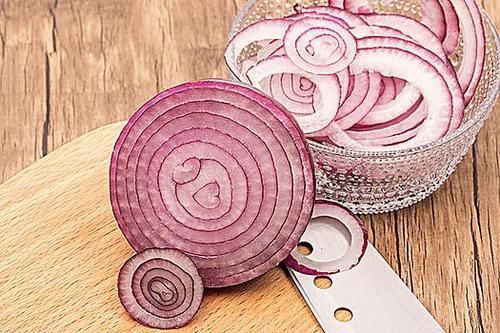 睡眠质量|吃西红柿会失眠?医生:若想睡得踏实,“这4种食物”劝你晚上少碰