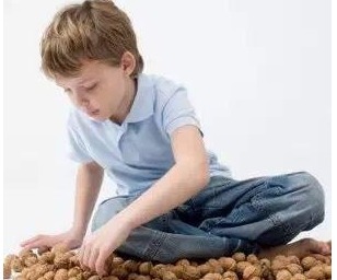 奶奶|10岁男孩,肚子鼓胀,查出肝癌,医生直言奶奶的疼爱害了他