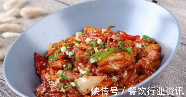 五花肉|辣炒鱿鱼，泡菜炒五花肉，酸菜鱼，辣炒胡萝卜丝的做法