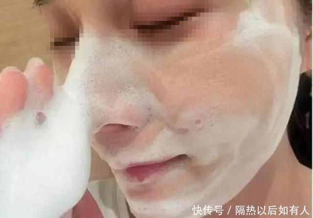 理发店|28元的洗脸除螨,女子结账被收8000元,遇到消费欺诈只能忍气吞声?