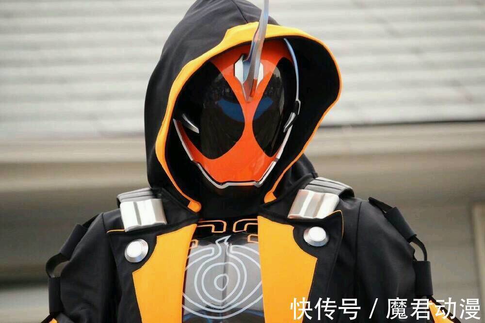 e假面骑士:当新平成假面骑士们遇到了帝骑哥,画风逐渐开始改变!