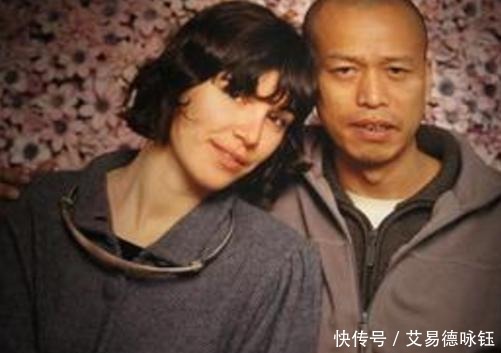 狠人|艺术界的狠人:他割出肋骨制成项链,分别给最重要的5个女人戴上