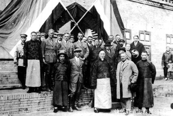 赫定|发现楼兰的斯文赫定,是伟大的考古学家还是掠夺文物的窃贼?