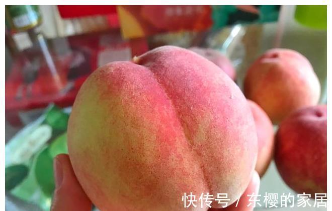 果蒂|买桃子别只知道看大小,记住这5点,买到的桃子个个新鲜又好吃