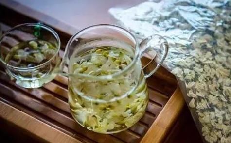  香椿|蒲公英、香椿、榆树钱、白蒿，一种野菜就能治一种病，了解一下