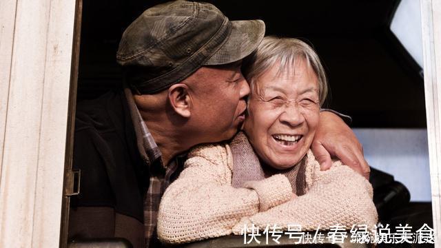 孝顺@“我老了,不想和子女同住”70岁老人说出三个原因,警醒三代人