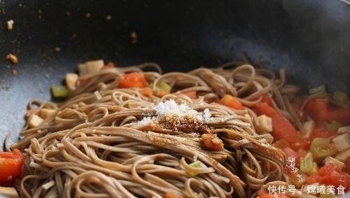 切成小丁|虽说只是一碗素面,却十分开胃有食欲,无肉胜有肉