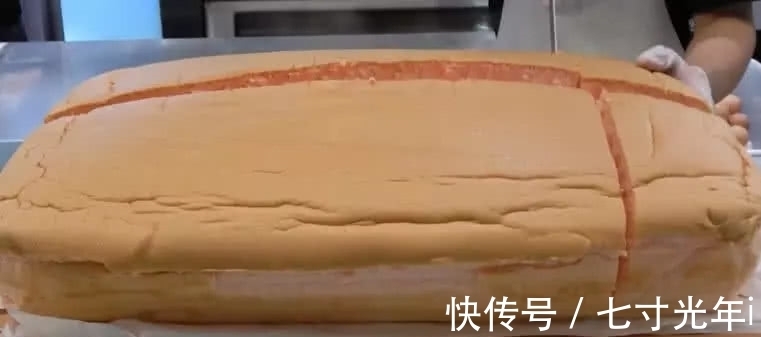 古早蛋糕|啥是“古早蛋糕”？被吹捧成网红蛋糕