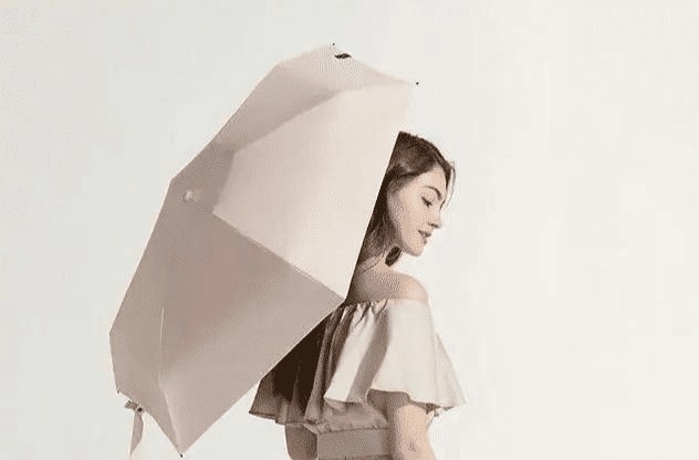 口袋伞 “告别”了防晒霜,薇娅“口袋伞”一夜爆红,40度出门不怕晒!