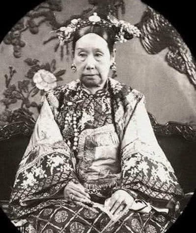 慈禧|看到慈禧五世外孙女的照片之后，才知道慈禧究竟有多好看，实力果然不容小觑