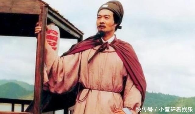  身边|曹雪芹在贾雨村身边埋了一颗雷，若是事发轻则丢官挨板子重则丧命