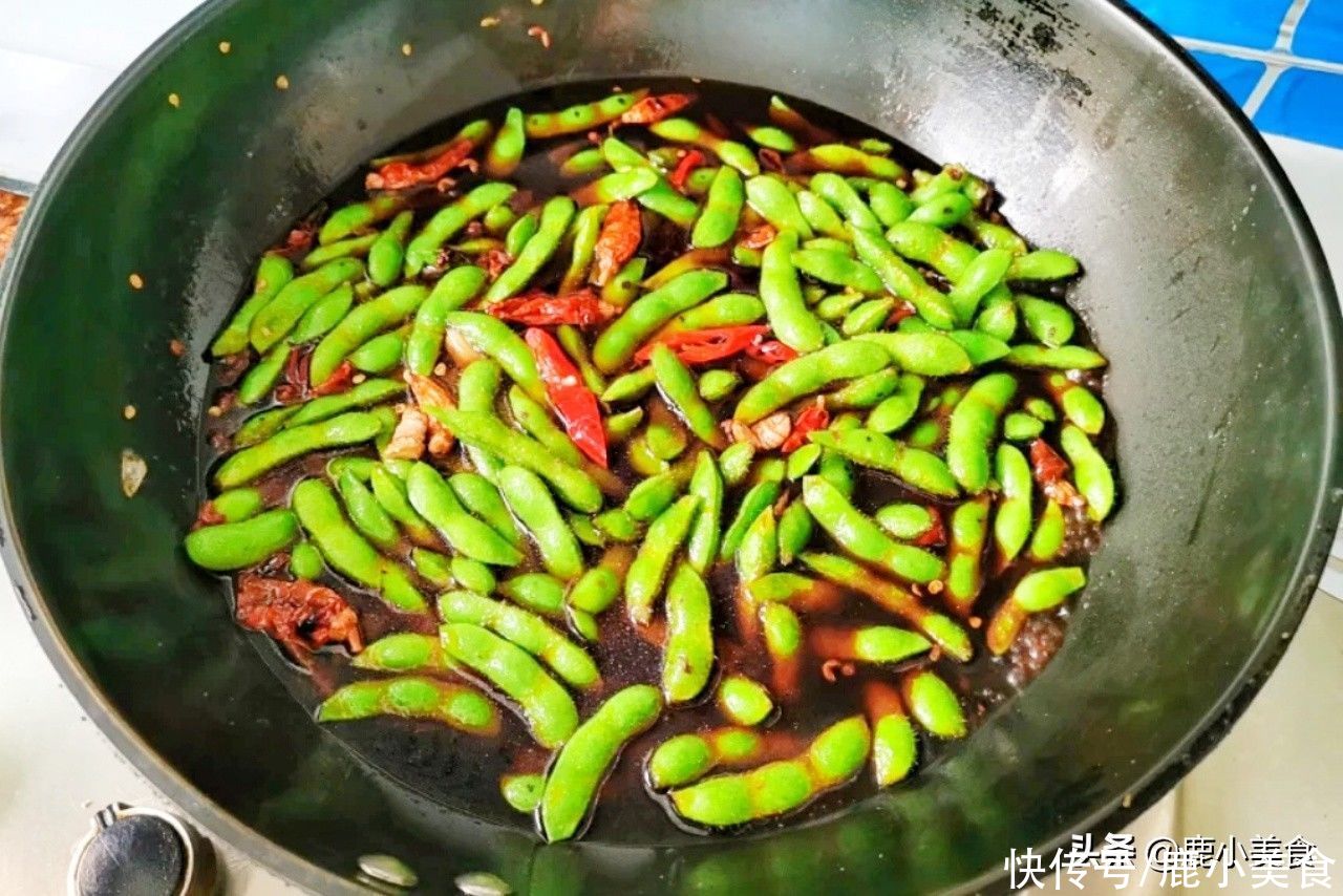 夏季|夏季最不可少的下酒菜，比炸花生米好吃，咸辣脆糯，还不易上火