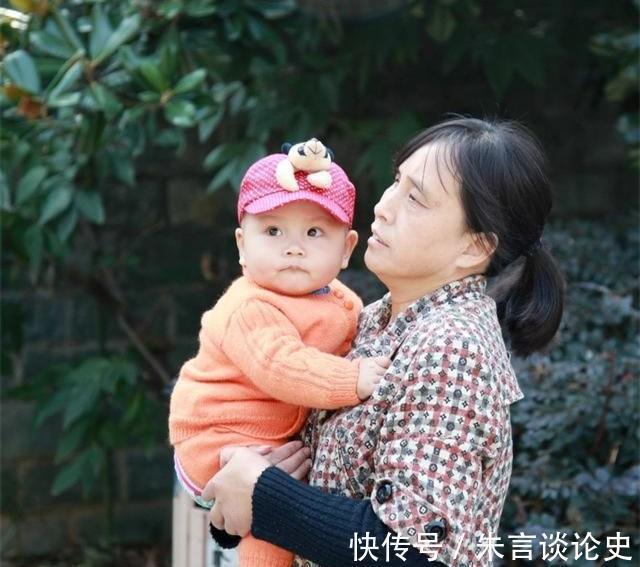 亲近|孩子普遍更亲奶奶,别怪孩子“养不熟”,只是因为姥姥做不到这些