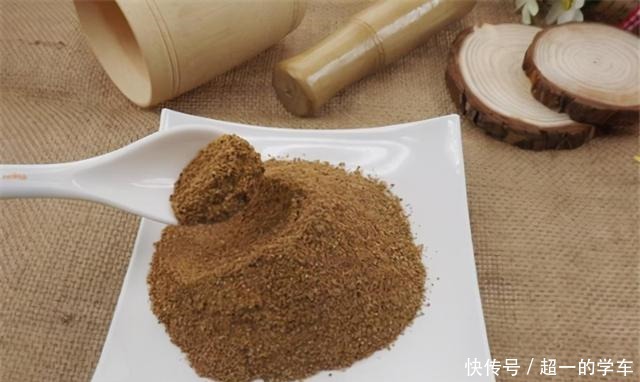 它是厨房里常见的调味品,钓鱼时却大显身手,噱头还是名副其实