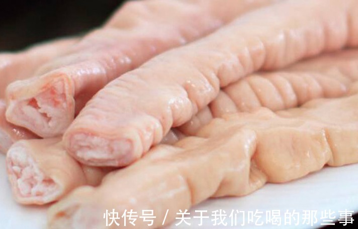 才知道用盐用碱洗猪大肠都不对,用这2样洗,又快又干净,不腥臭