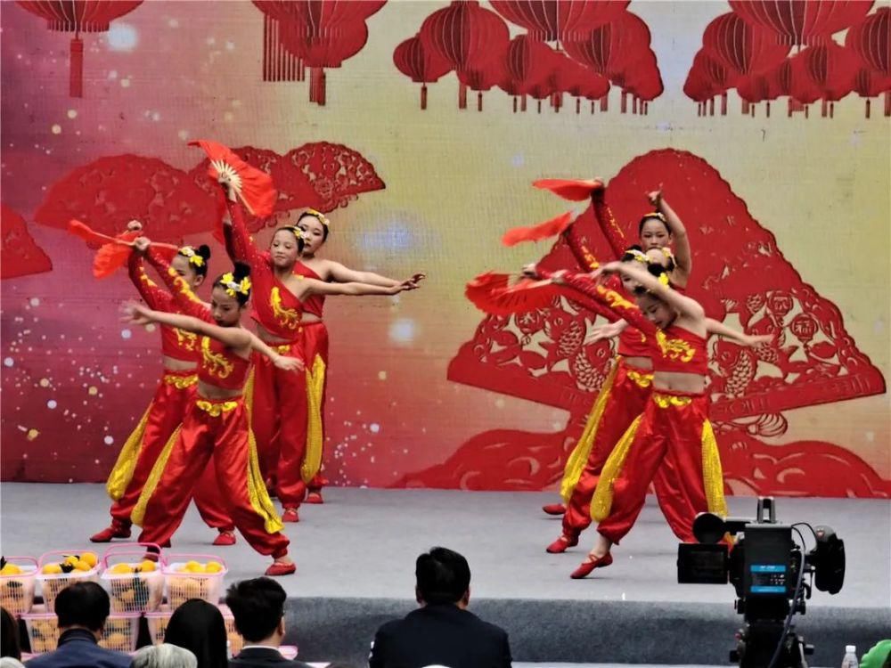 生活|热闹！汉中这里今天举办重阳演唱会