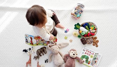 婴儿玩玩具很快会腻？老玩具玩出新花样，孩子不腻，刺激五感发育