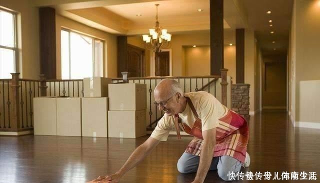房子|为什么日本房子都不铺瓷砖内行人说出实情,真后悔我家老早装了!