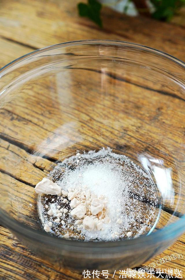 灵魂|全网都在做凉皮,我教大家做凉皮里的灵魂蒸面筋,不用洗面特简单