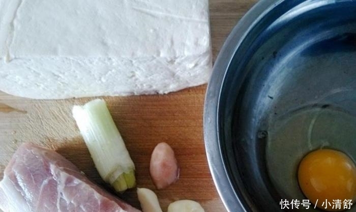 油炸豆腐肉丸,又香又酥,还没上桌只剩一半,放凉了也不软