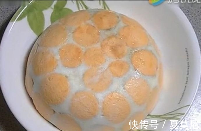 电饭锅|小伙将几十个个鸡蛋黄放到电饭锅里煮，出锅后，十分的惊艳