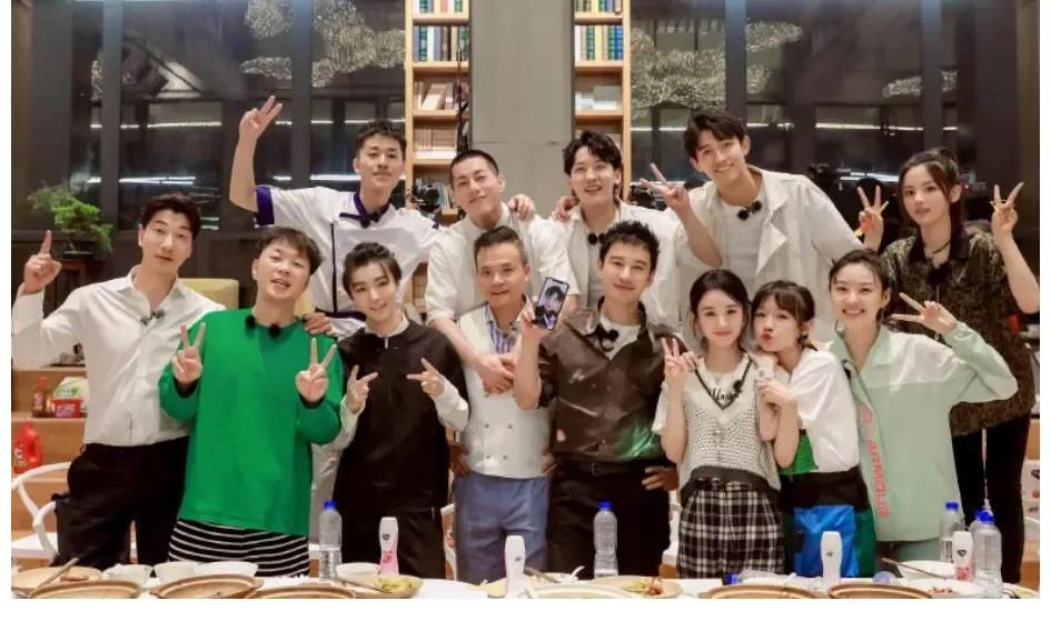 悄无声息的第五季中餐厅,黄晓明和宁静吵翻天,也无法拯救的收视率