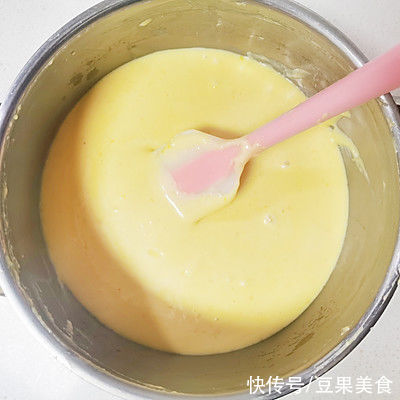 #健康甜蜜烘焙料理#「网红抖臀蛋糕」弹性十足 好吃到爆