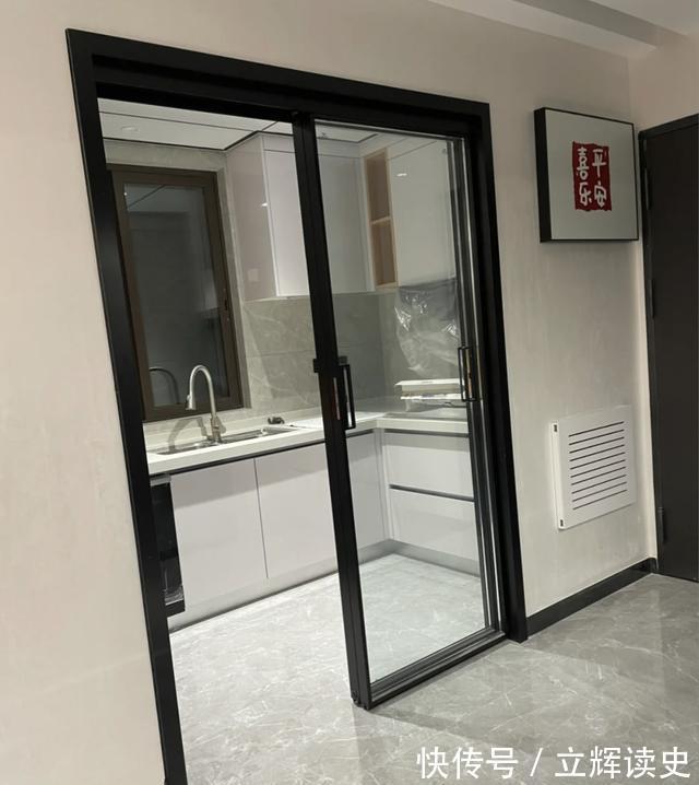 瓷砖|过来人建议:若是再买房,厨房一定“4不装”,入住后超实用