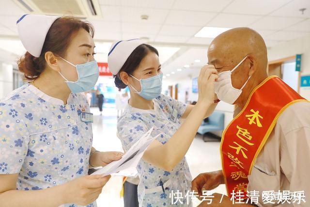 公园|湖南一男子公园晨跑猝死,家属在旁哭得撕心裂肺