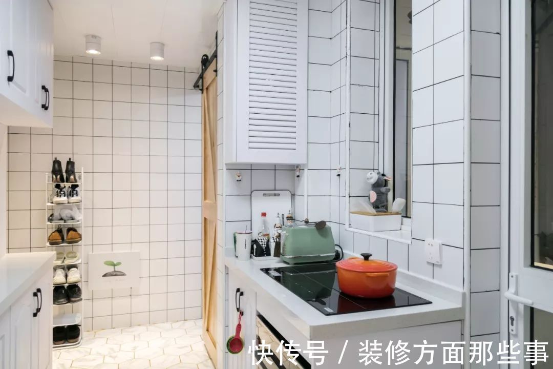 上下吊柜|60平旧房改造,颜值超高,主卧双层榻榻米设计,太实用了!