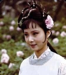 红楼梦&晴雯被赶走，王夫人并不冷血无情，你看晴雯犯了贾家的什么大忌？