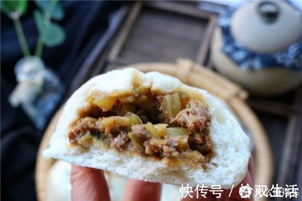 走遍市场,最便宜的菜就是它,做包子鲜美至极,一顿吃三个