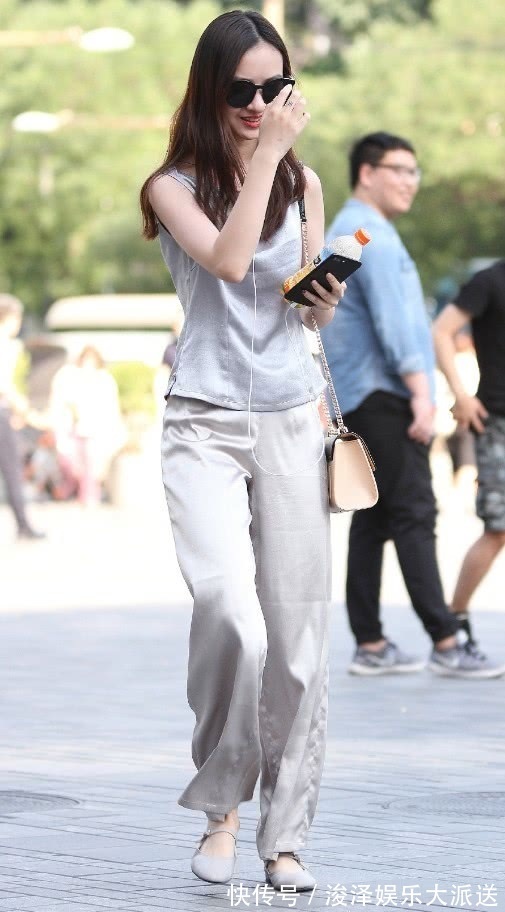 背心|短裤已遭到年轻人嫌弃,如今火的是“奶茶裤”,好穿又显瘦,安排