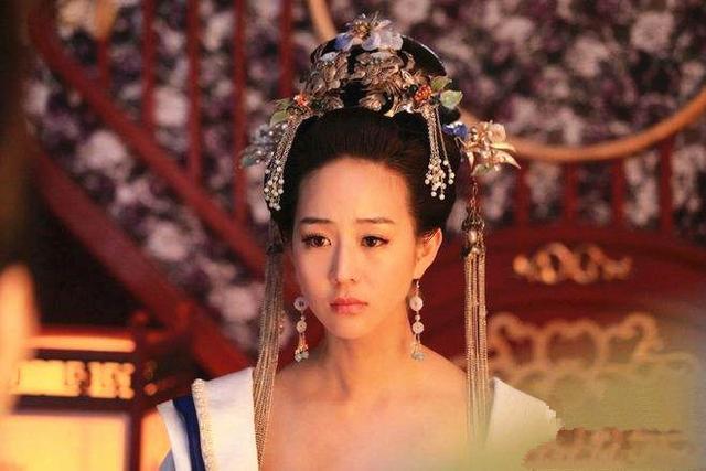 皇帝|驸马愚钝不通男女之事,公主跑去向哥哥哭诉,皇帝一条妙计解决