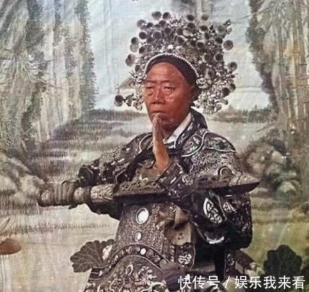 慈禧太后|李莲英罕见彩色老照片，和慈禧同框扮观世音，年轻时面如冠玉